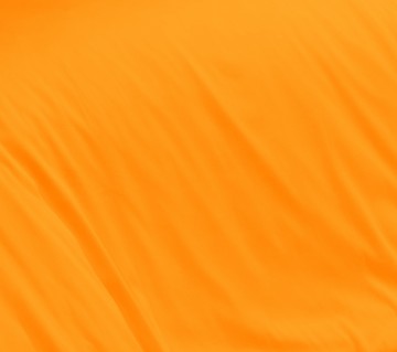 Oranžové saténové prostěradlo 140x230 plachta bez gumy Oranžové saténové prostěradlo 140x230 plachta bez gumy